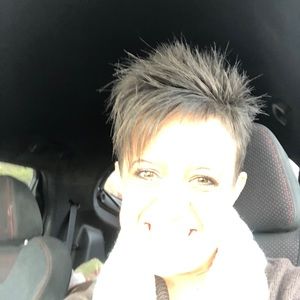 Meet your Posher, Stacy